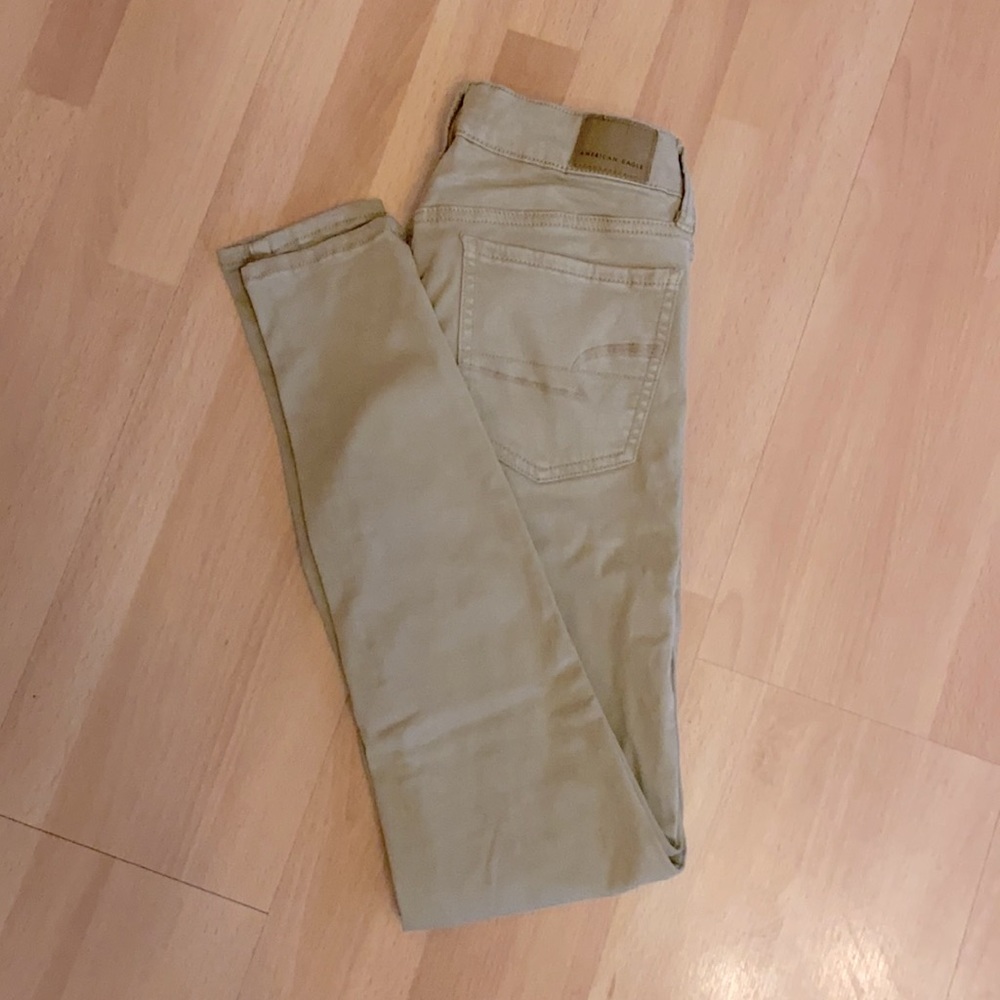 American Eagle khaki pants size 2